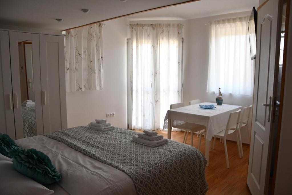 Luma Rooms Rudina Exterior photo